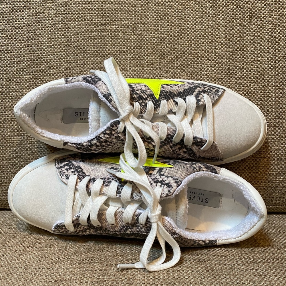 Steve Madden sneakers. Worn once. - Picture 4 of 12